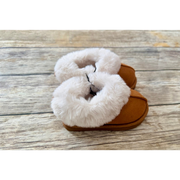 NEW FAUX FUR TRIM SLIPPER-SIZE 5/6 - Picture 2 of 10